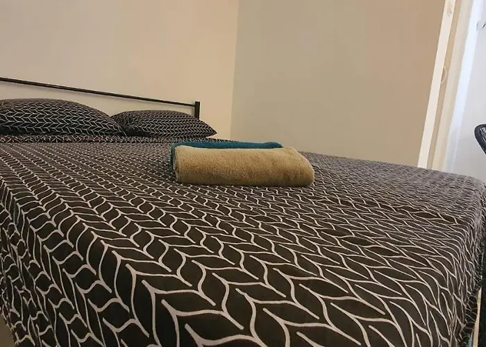 Cozy Spacious Studio דירה *