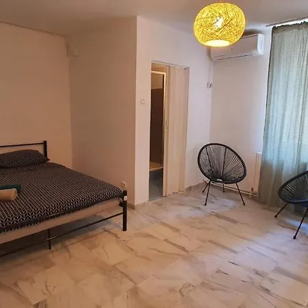 アパート Cozy Spacious Studio ブカレスト